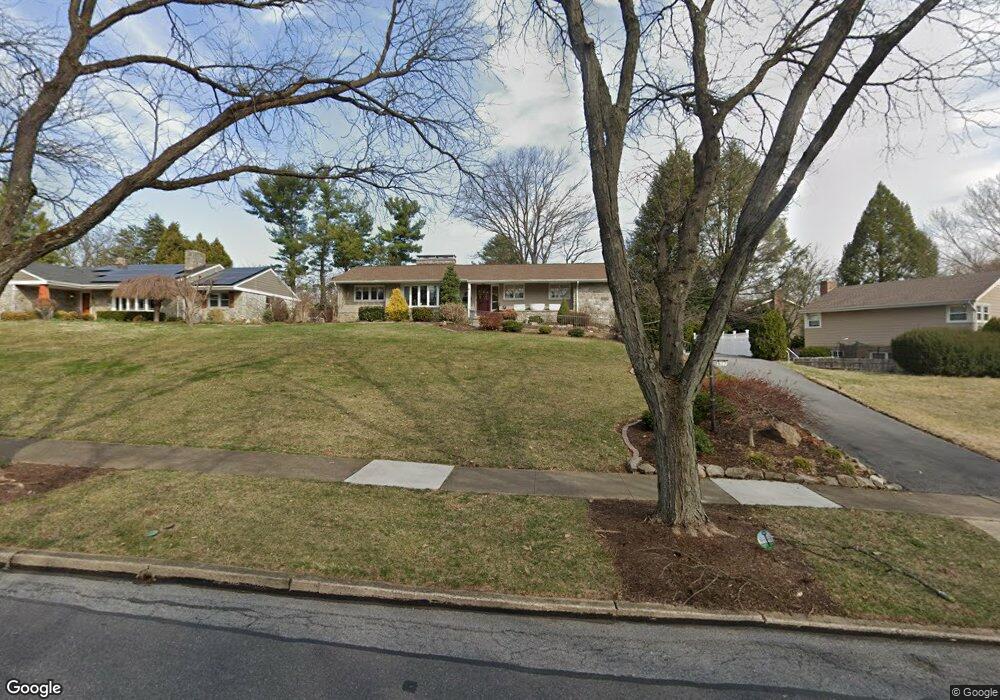 911 Sunnyside Ave, Wyomissing, PA 19610 - photo 1