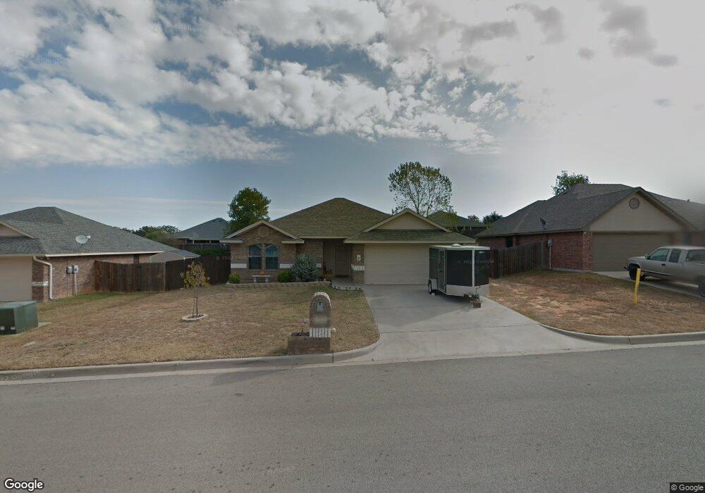 318 Carlisle Dr, Weatherford, TX 76085 - photo 1