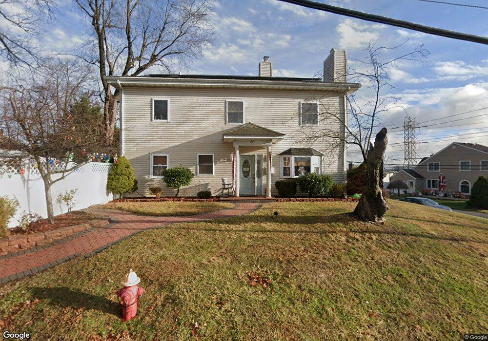 96 Heights Dr, Yonkers, NY 10710 - photo 1