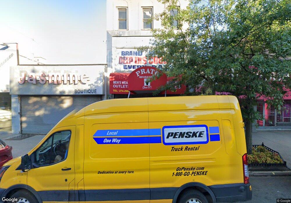 3048 Steinway St, Long Island City, NY 11103 - photo 1