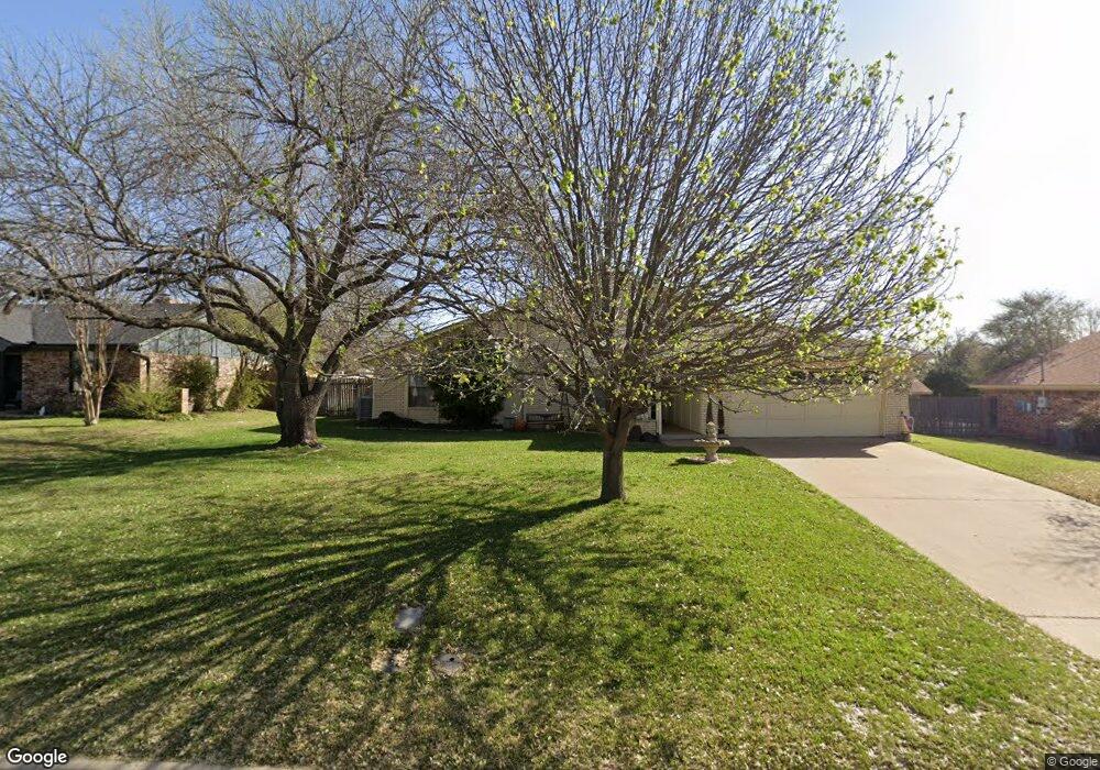 409 S Hill Dr, Cleburne, TX 76033 - photo 1