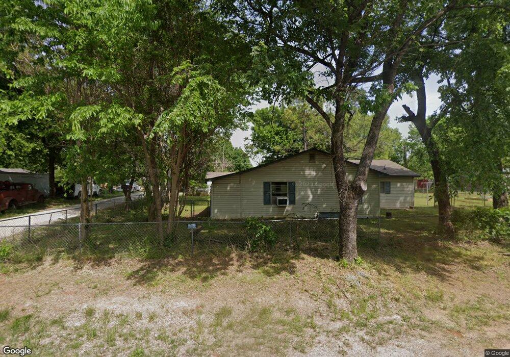 203 S Fourth St, Colbert, OK 74733 - photo 1