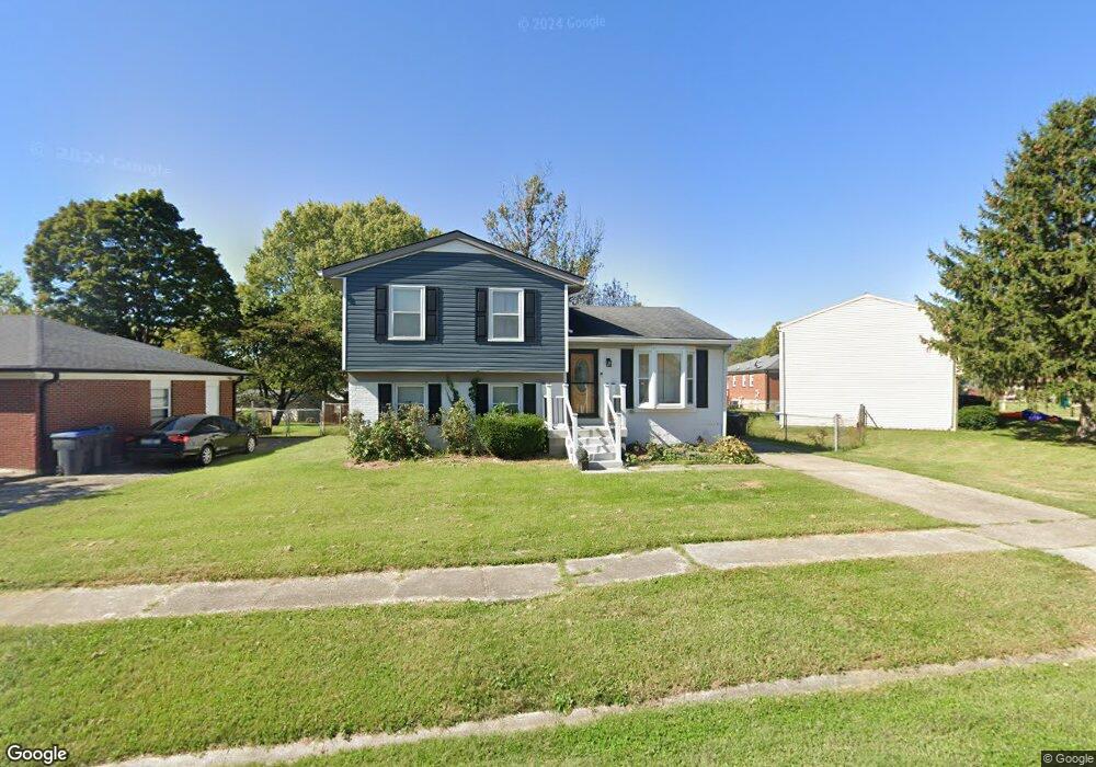 9006 Admiral Dr, Louisville, KY 40229 - photo 1