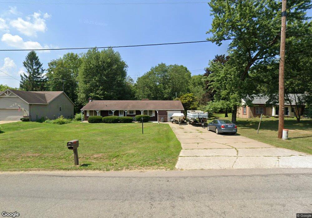 112 N Philip Rd, Niles, MI 49120 - photo 1