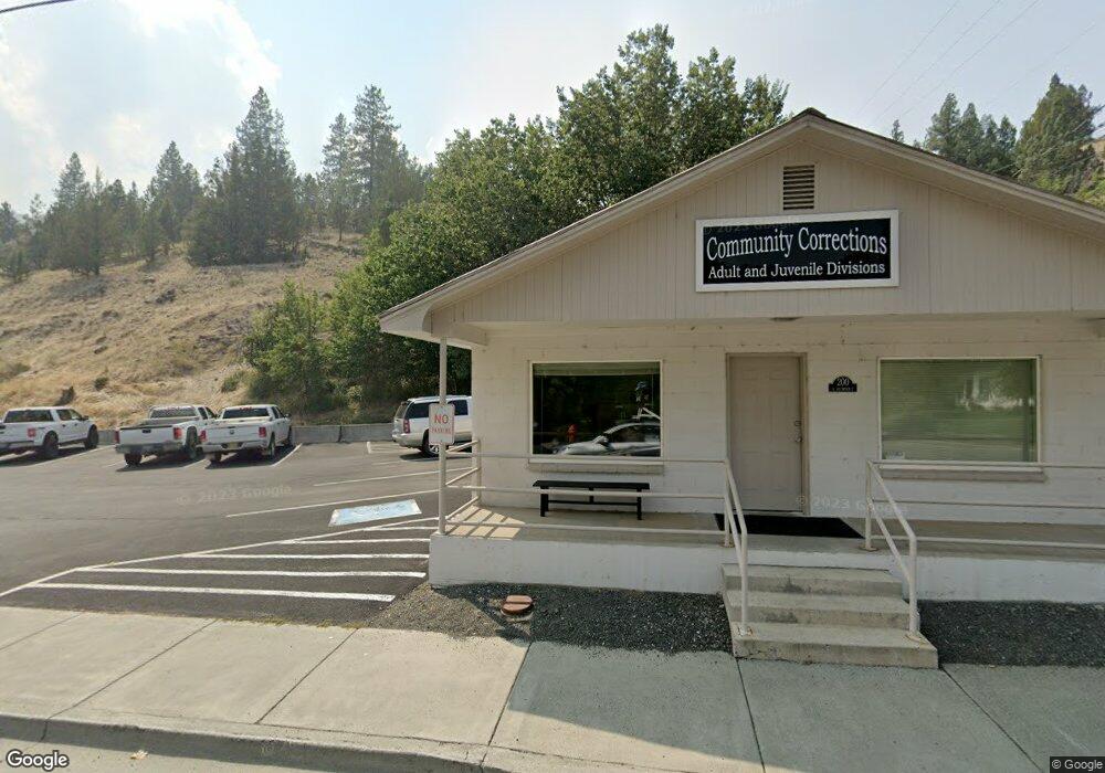 210 S Humbolt St, Canyon City, OR 97820 - photo 1