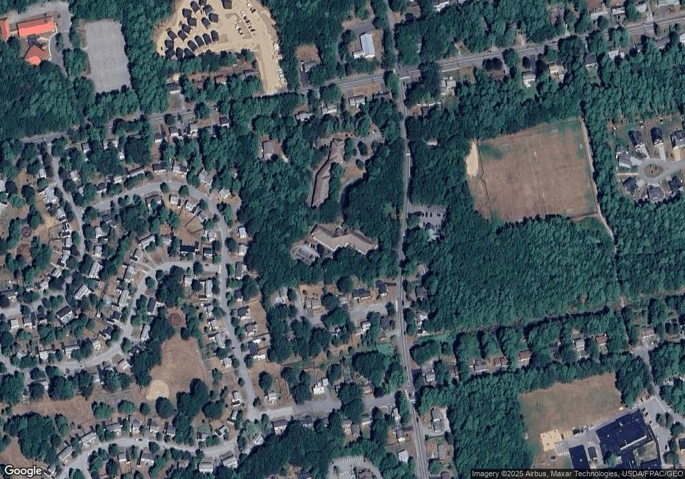 24 Baribeau Dr, Brunswick, ME 04011 - photo 1