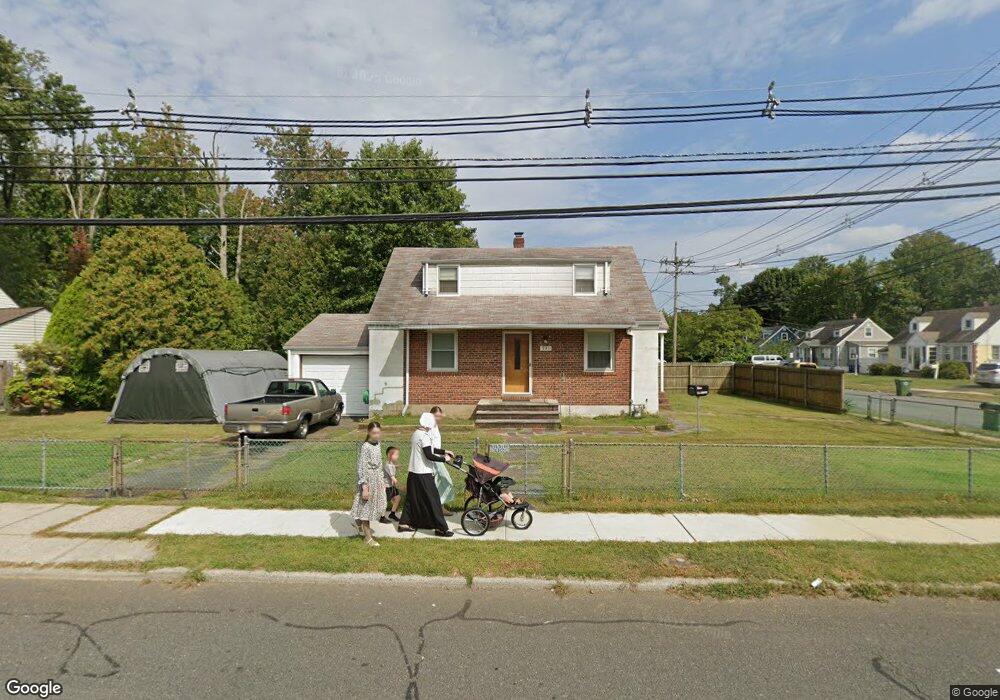 391 Douglas Rd, Roselle, NJ 07203 - photo 1