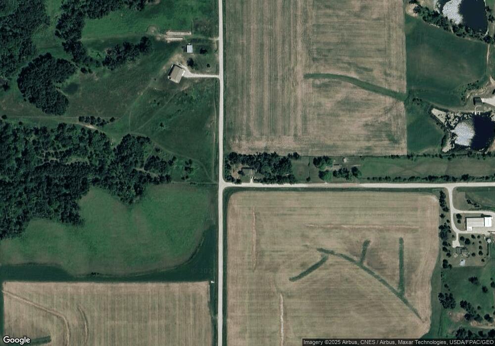 5748 N 59th Ave W, Newton, IA 50208 - photo 1