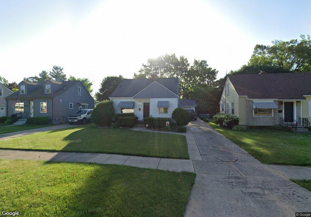 533 Chalmers St, Flint, MI 48503 - photo 1
