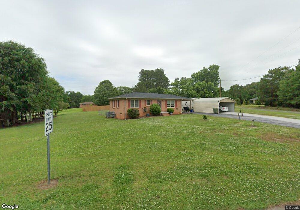 607 Freedom Dr, Walhalla, SC 29691 - photo 1