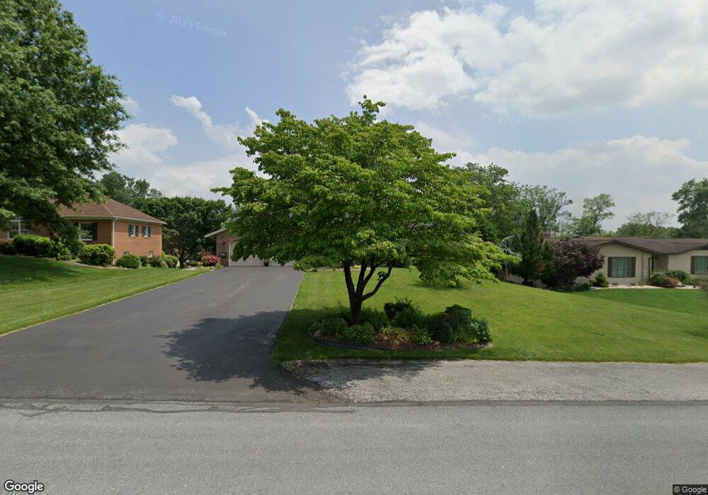 76 Monroe Dr, Chambersburg, PA 17201 - photo 1