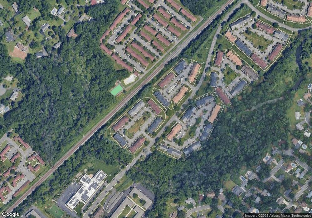 10 Wareham Ct, Scotch Plains, NJ 07076 - photo 1