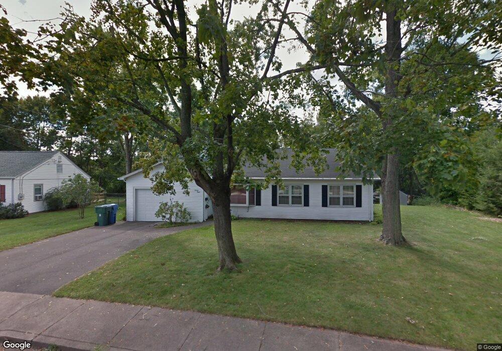 98 Weaver Rd, Manchester, CT 06042 - photo 1