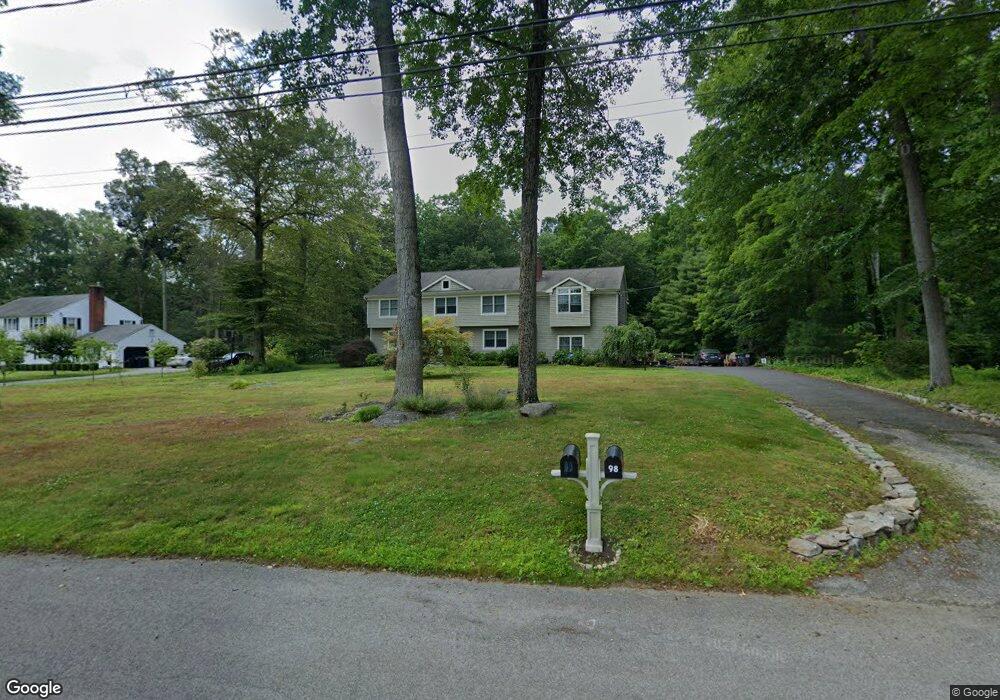 98 Woodbrook Dr, Stamford, CT 06907 - photo 1