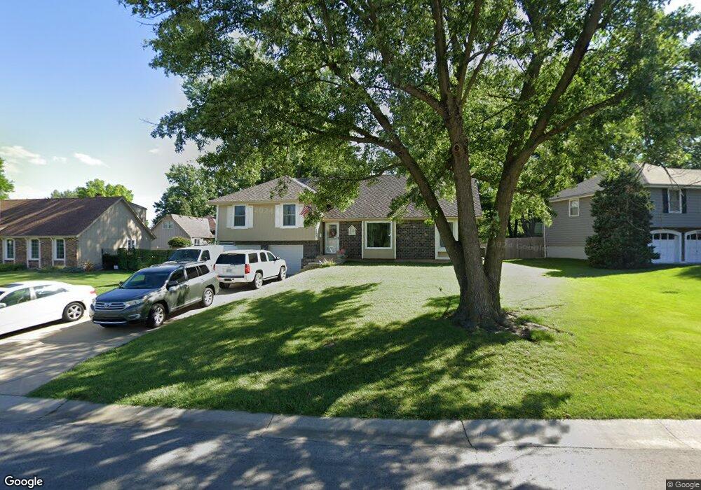 10409 W 53rd St, Shawnee, KS 66203 - photo 1