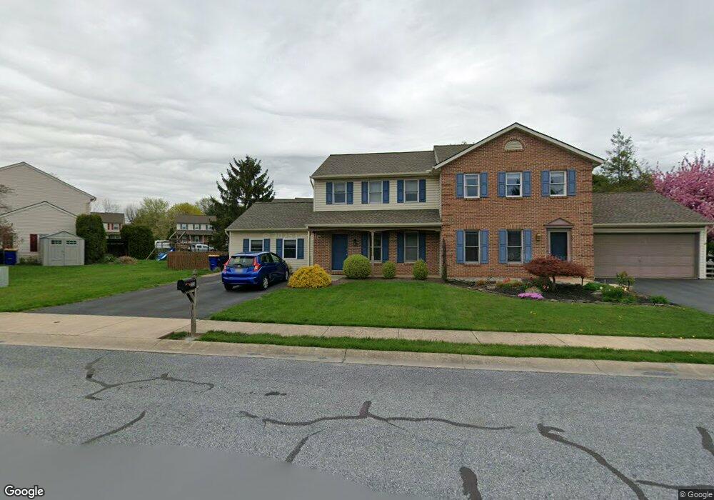 233 Zwecker Cir, New Holland, PA 17557 - photo 1