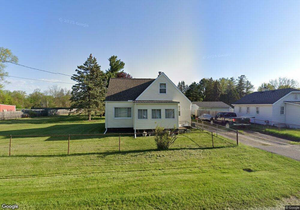 1081 Windsor St, Grand Blanc, MI 48507 - photo 1