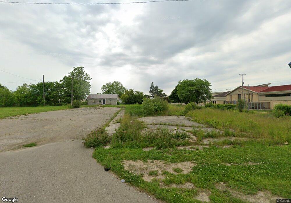 5046 N Saginaw St, Flint, MI 48505 - photo 1