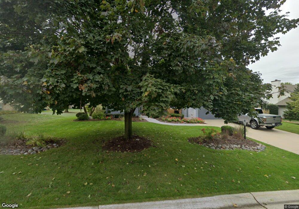 W160N10625 Fieldstone Pass, Germantown, WI 53022 - photo 1