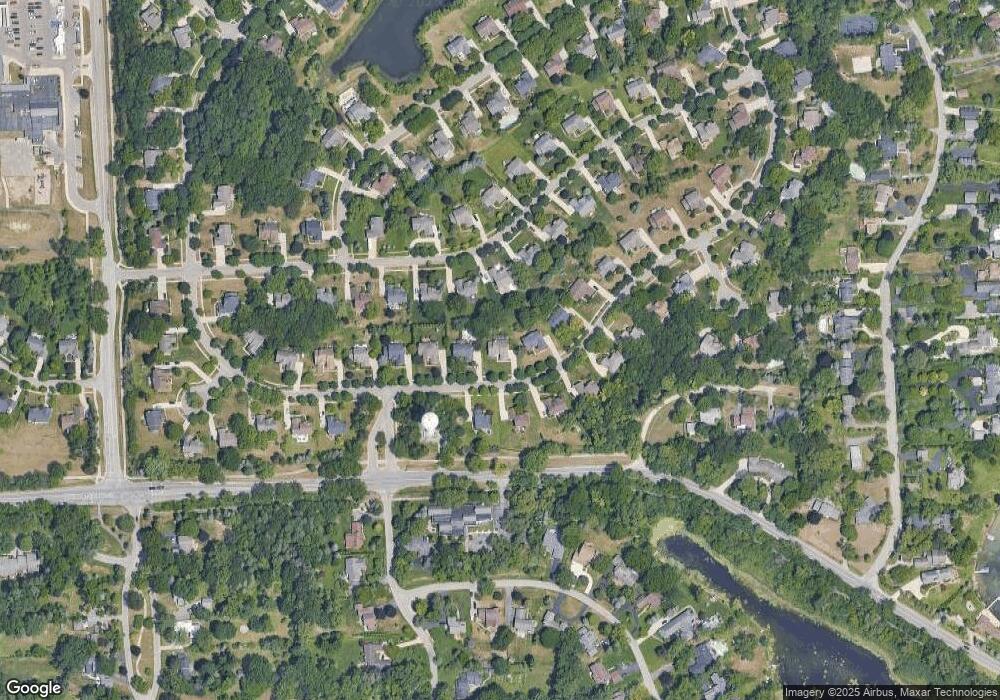 2914 W Bloomfield Oaks Dr, West Bloomfield Township, MI 48324 - photo 1