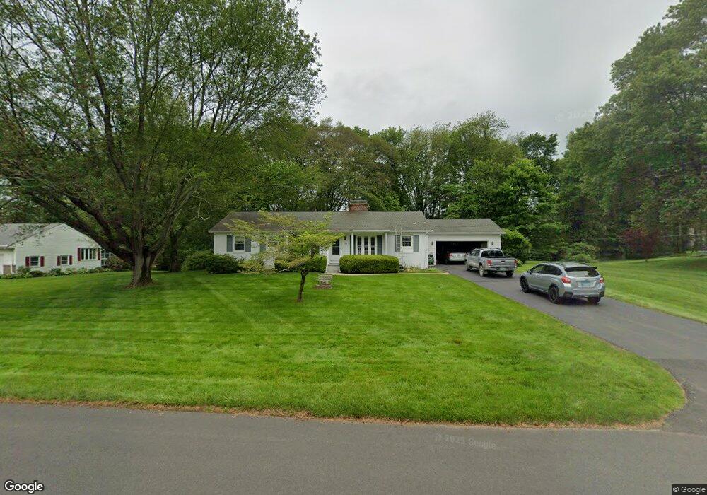 520 Carriage Dr, Orange, CT 06477 - photo 1