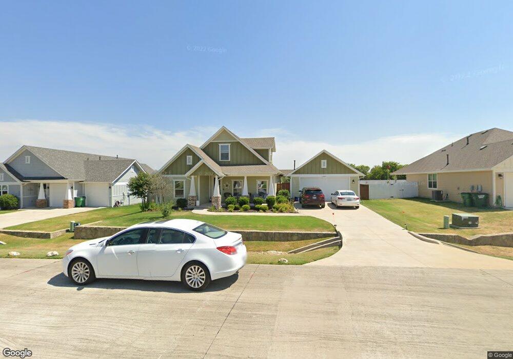 1434 Bluebonnet Blvd, Gainesville, TX 76240 - photo 1