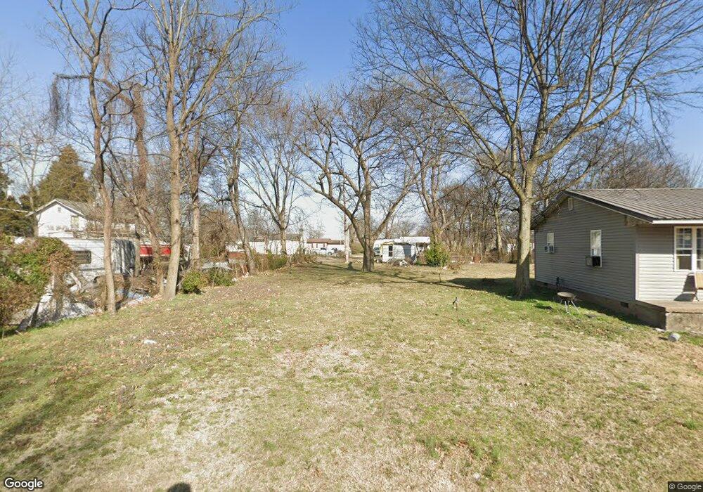 731 Hunter St, New Madrid, MO 63869 - photo 1