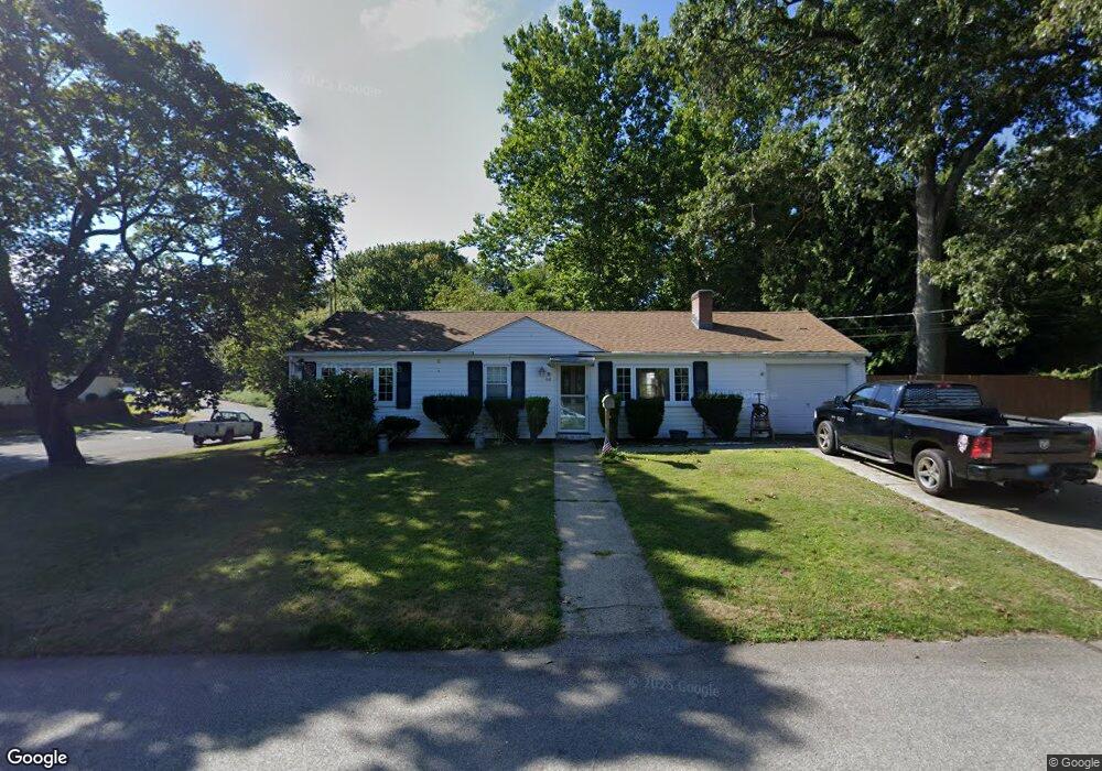 168 Wethersfield Dr, Warwick, RI 02886 - photo 1