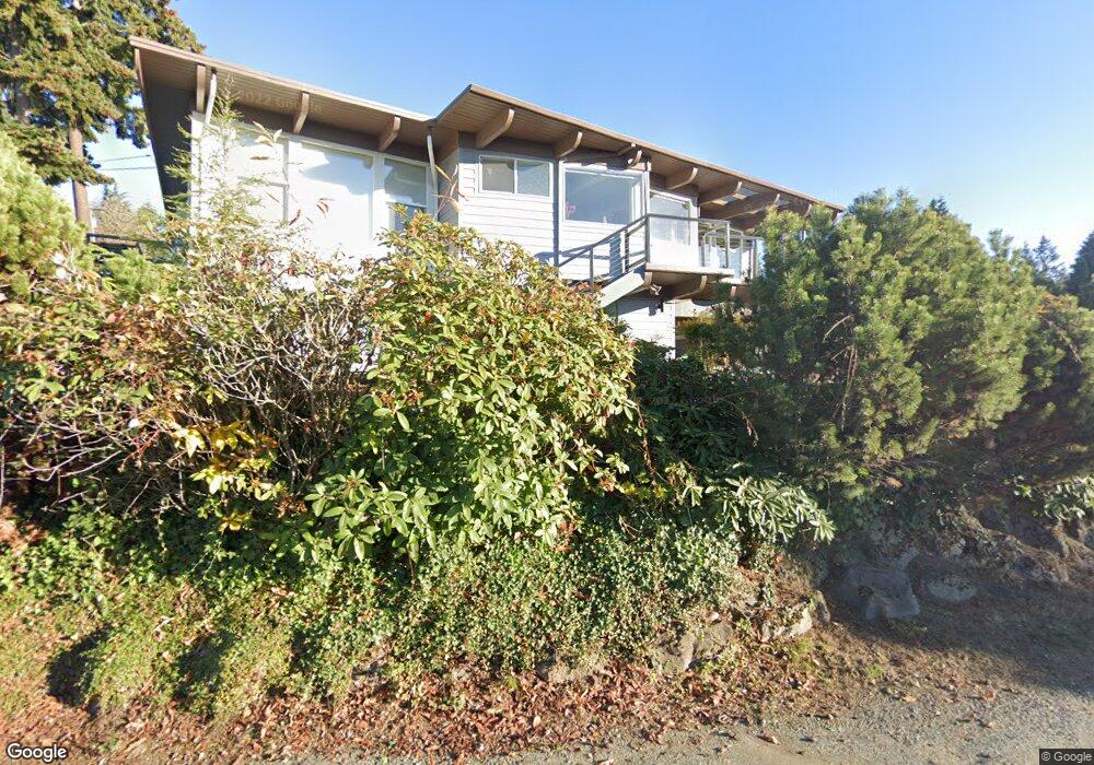 8411 Maple Ln, Mercer Island, WA 98040 - photo 1