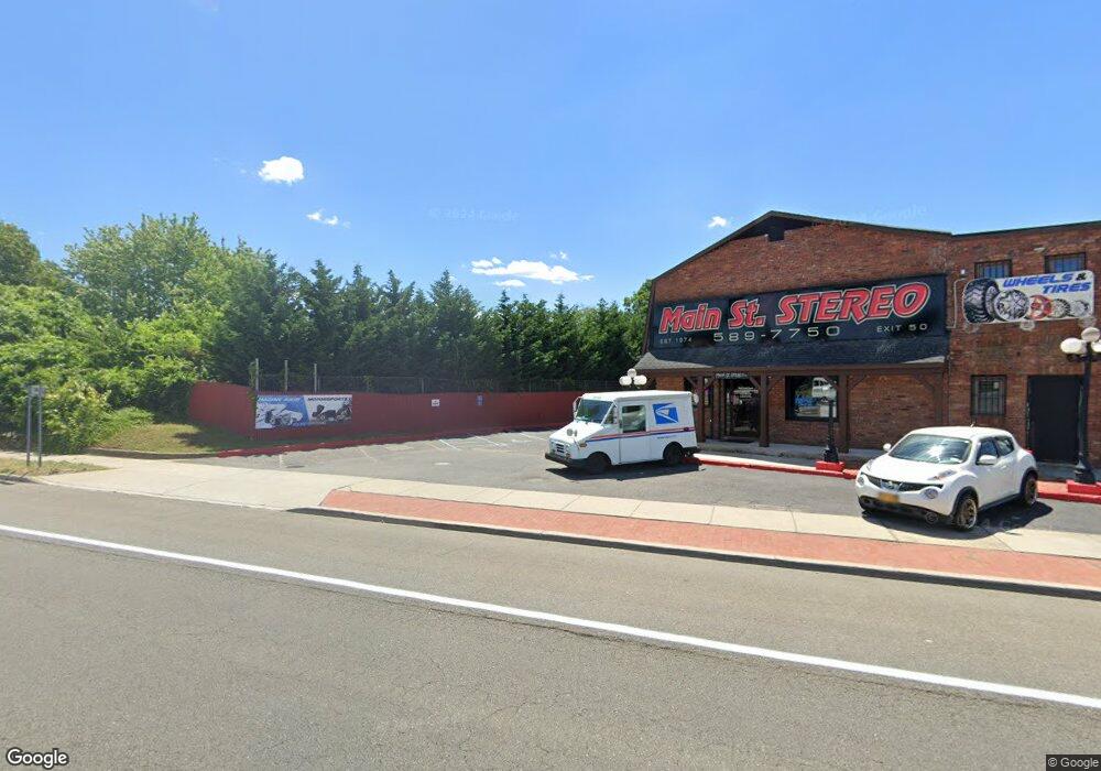 27 Twin Ct, Sayville, NY 11782 - photo 1