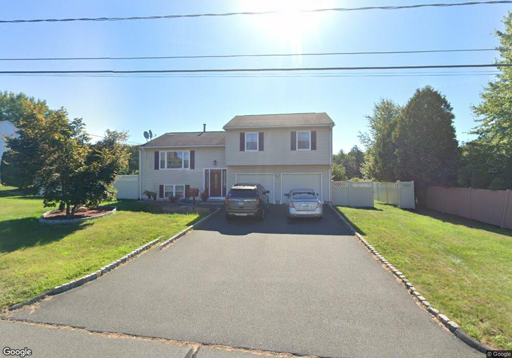 31 Renee Ln, Enfield, CT 06082 - photo 1
