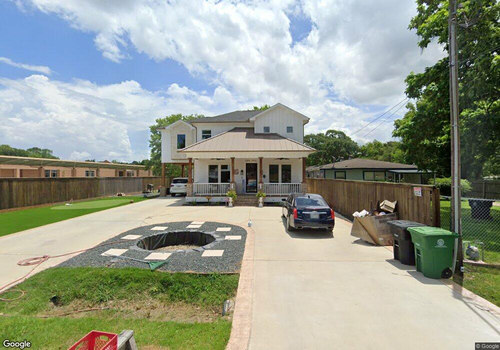 8030 Observatory St, Houston, TX 77088 - photo 1