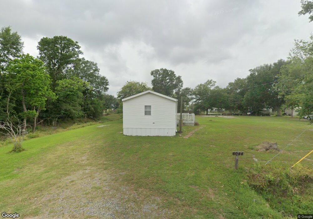 6044 Perry Ln, Lake Charles, LA 70605 - photo 1