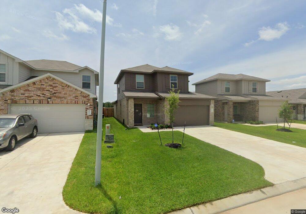 16672 Lonely Pines Dr, Conroe, TX 77302 - photo 1