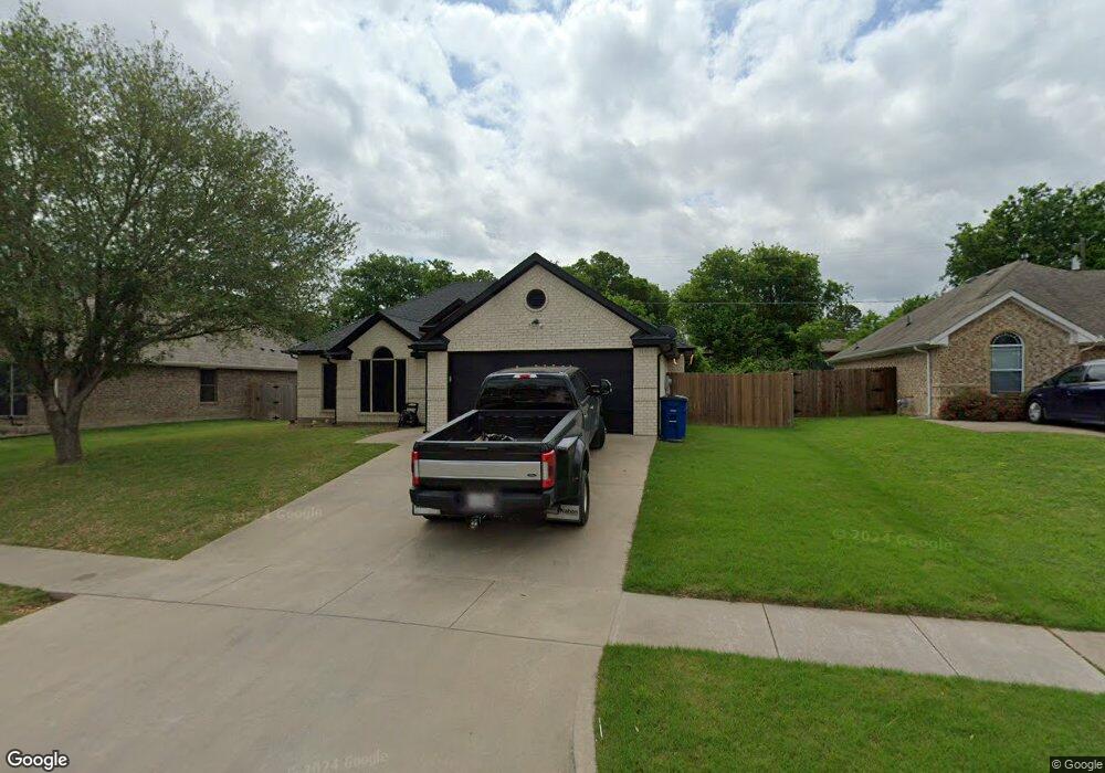 709 Oakmont Dr, Ennis, TX 75119 - photo 1