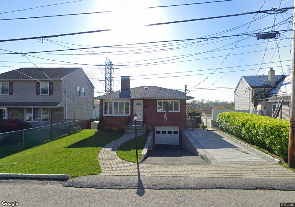 101 Roundhill Dr, Yonkers, NY 10710 - photo 1