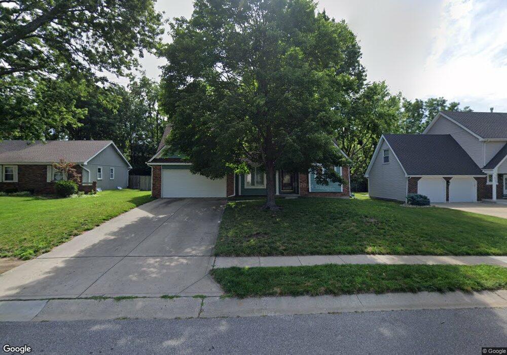 6717 Noland Rd, Shawnee, KS 66216 - photo 1