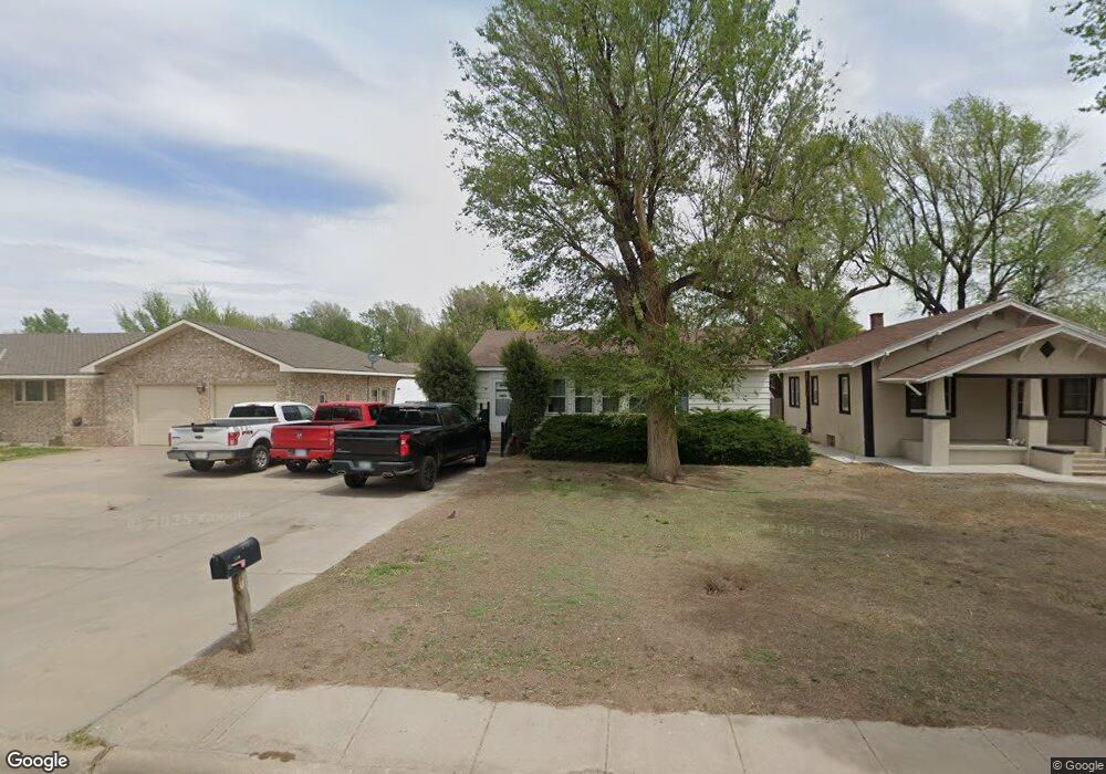 820 S Jackson St, Hugoton, KS 67951 - photo 1