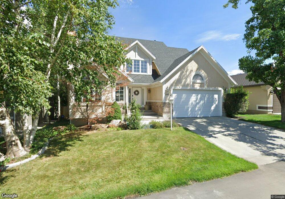 2017 E Village Oak Ln, Sandy, UT 84092 - photo 1