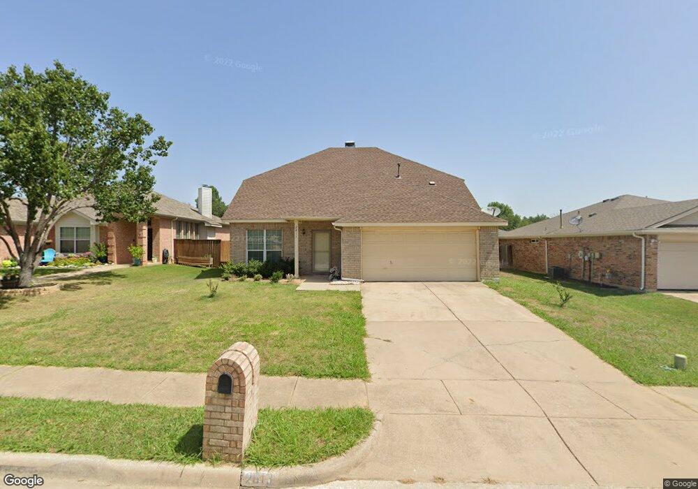 2813 Hilcroft Ave, Denton, TX 76210 - photo 1