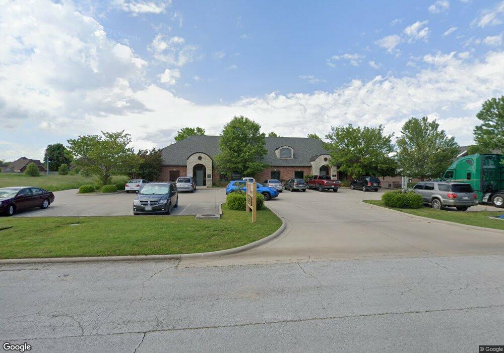 729 W Center Cir unit 101-102, Nixa, MO 65714 - photo 1