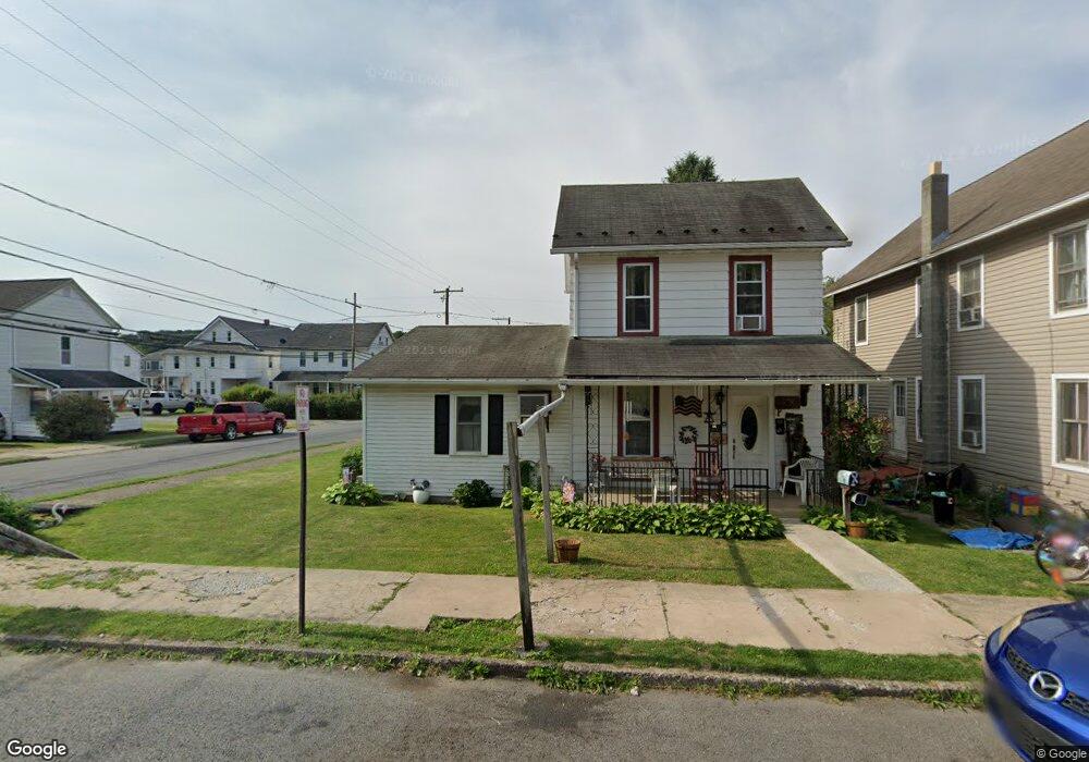 566 Raymond St, Milton, PA 17847 - photo 1
