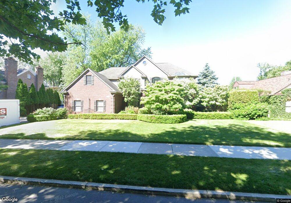 1017 Harvard Rd, Grosse Pointe, MI 48230 - photo 1