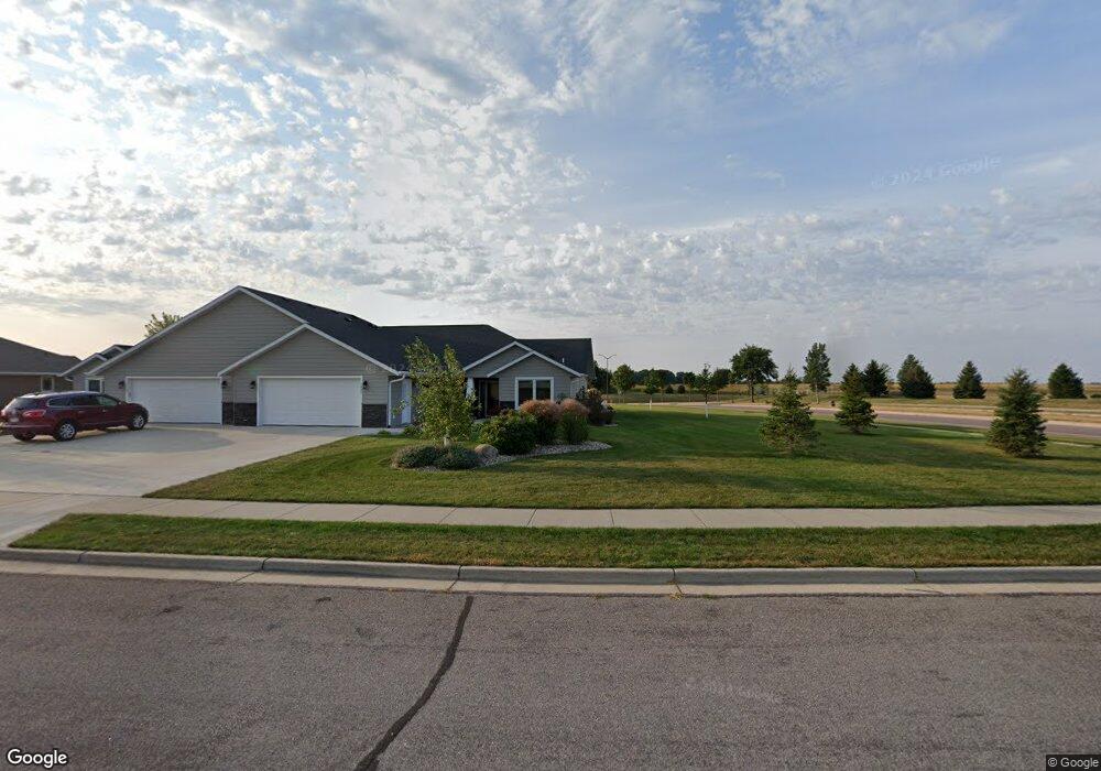 1927 Henle Dr, New Ulm, MN 56073 - photo 1