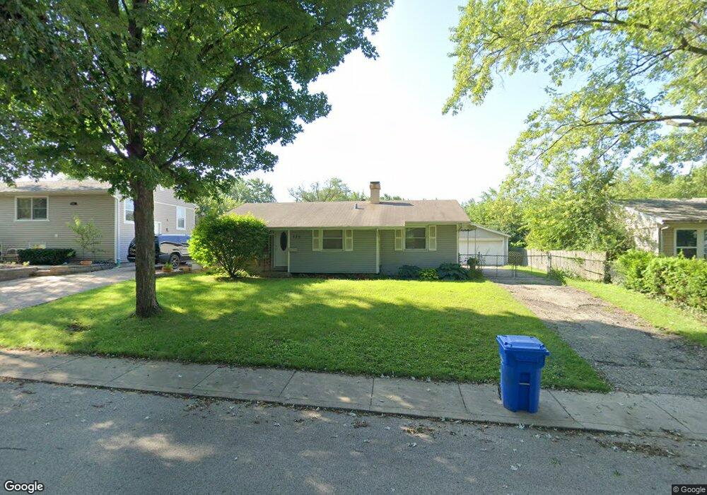 135 Toro Cir, Carpentersville, IL 60110 - photo 1