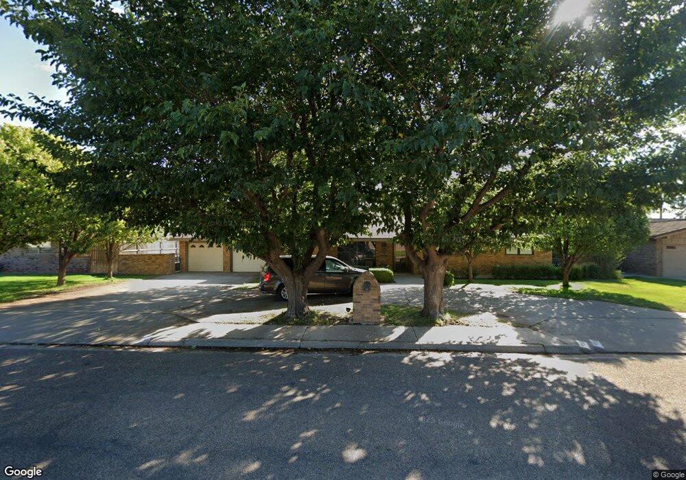 305 Melinda Ln, Dumas, TX 79029 - photo 1