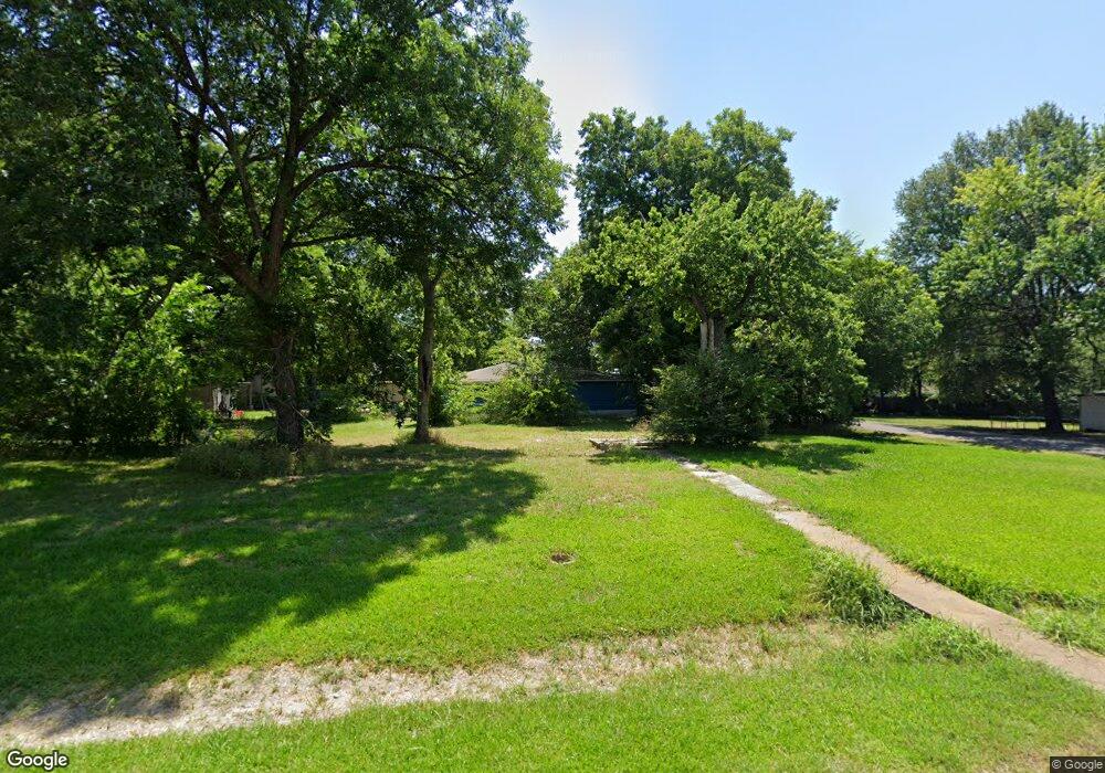 1700 Franklin Ave, Bonham, TX 75418 - photo 1