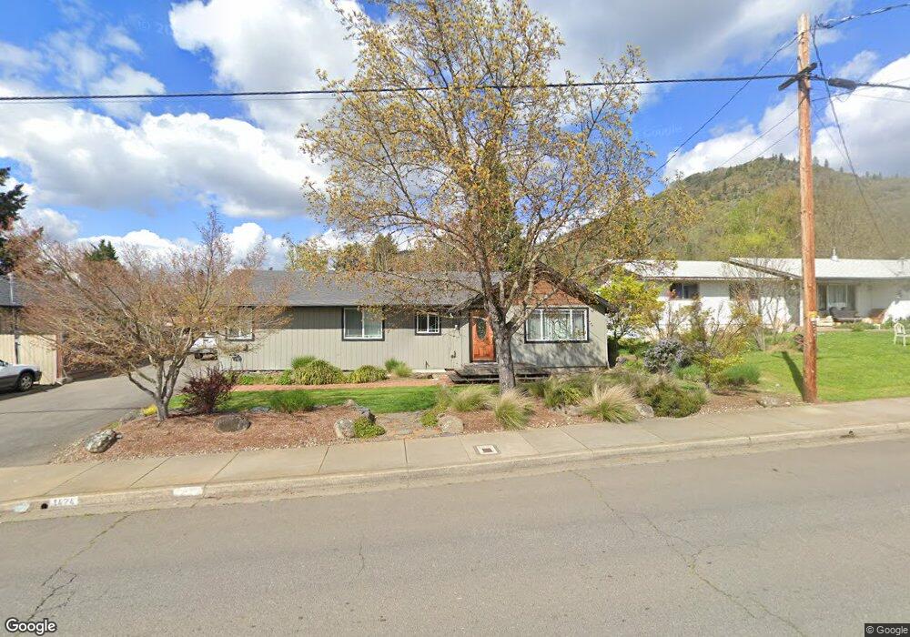 1424 NE A St, Grants Pass, OR 97526 - photo 1