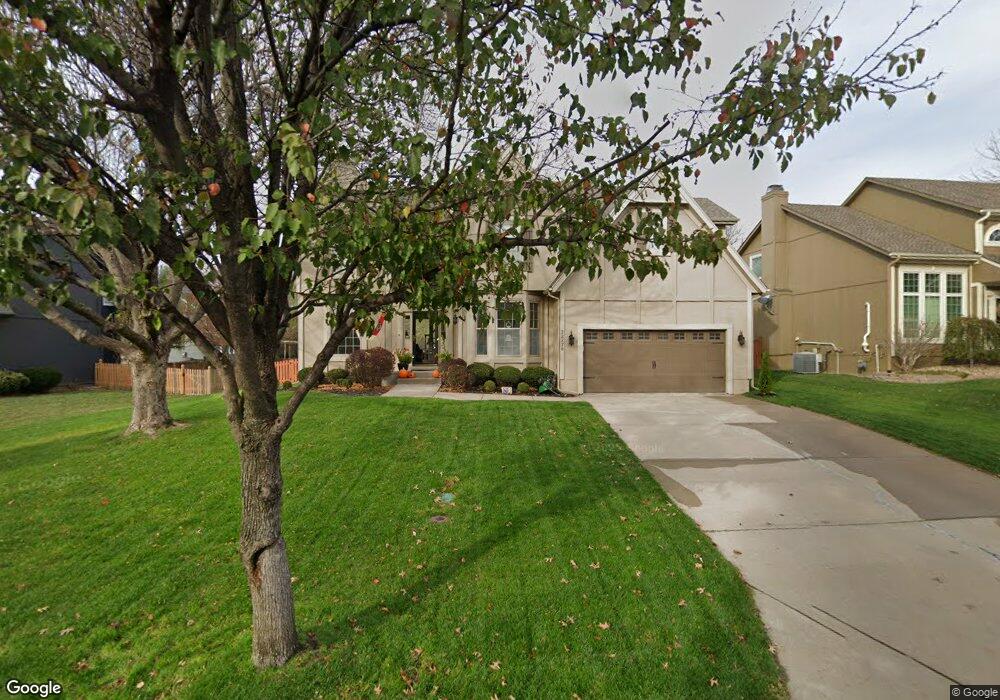 22220 W 52nd St, Shawnee, KS 66226 - photo 1