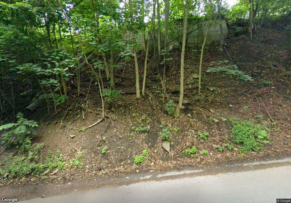 240 Vandergrift Ln, East Vandergrift, PA 15629 - photo 1